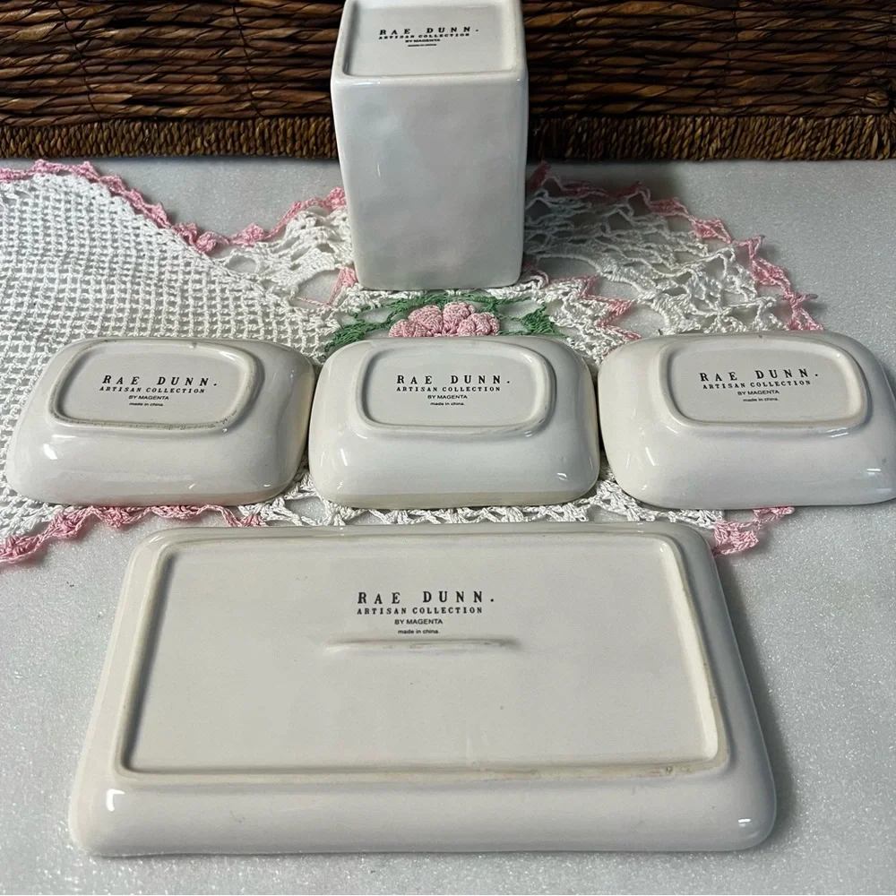 Rae Dunn set includes